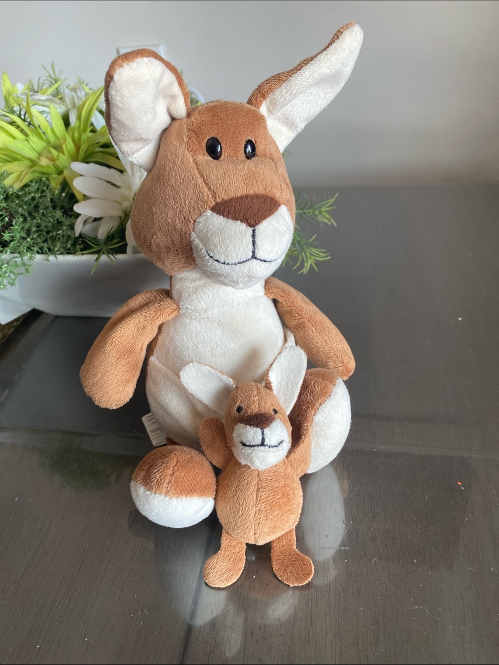 Kinder Kangaroo & Joe Plush Animal - Picture 7 of 7